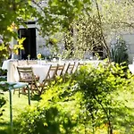 In With Private Pool * Pardaillan