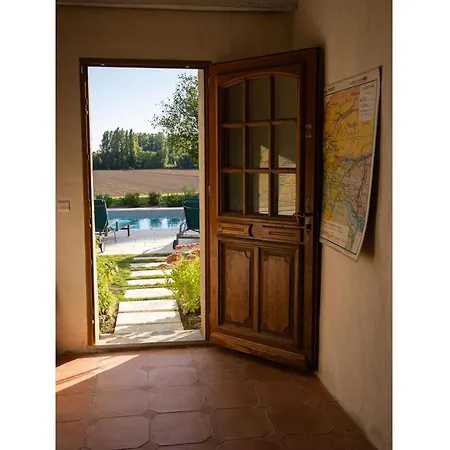 In With Private Pool * Pardaillan