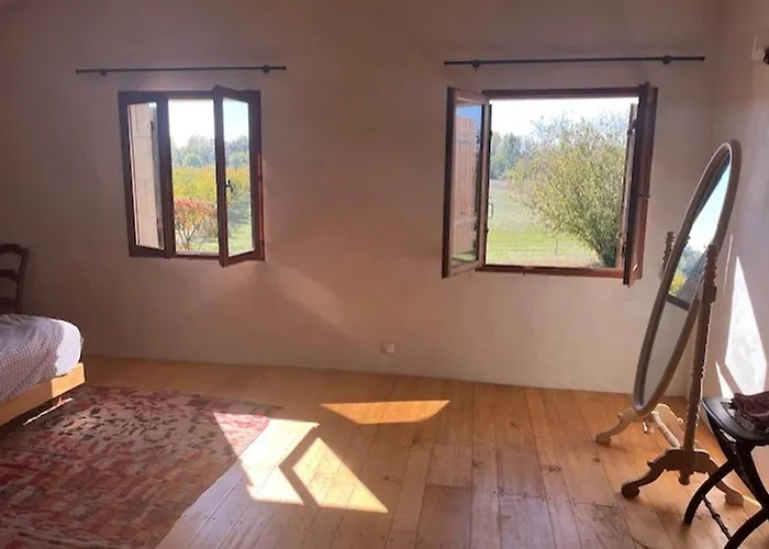 In With Private Pool Pardaillan